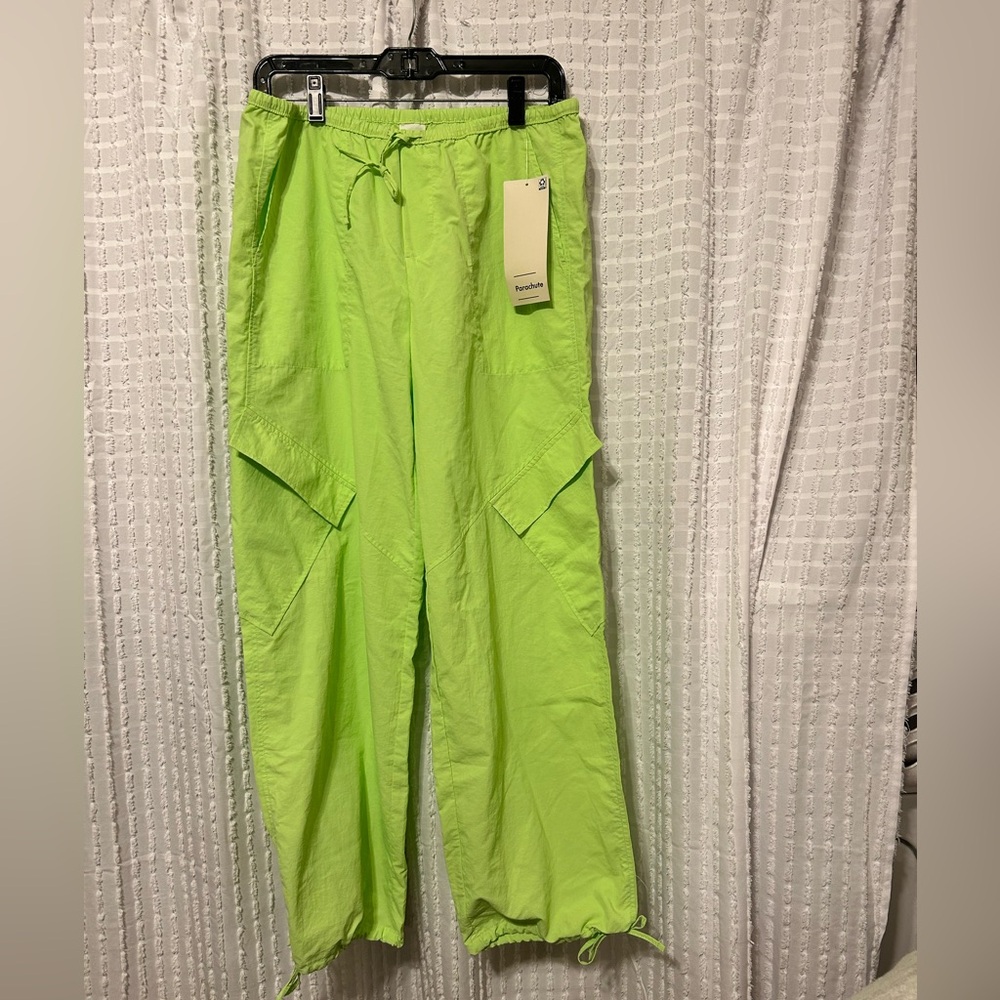 No Boundaries Women’s Small Bright Green Parachute Pants
